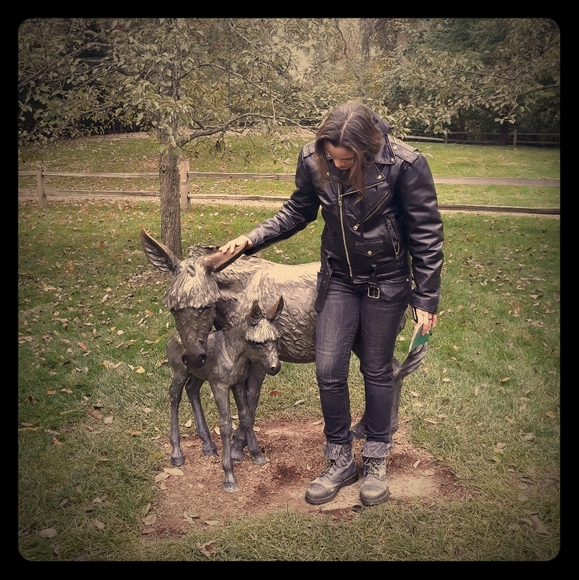 Meet your Posher, Sara - Picture 1 of 1